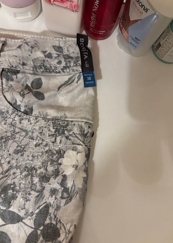 Gri Baskılı Rahat Kesim Erkek Şort - Görsel 8