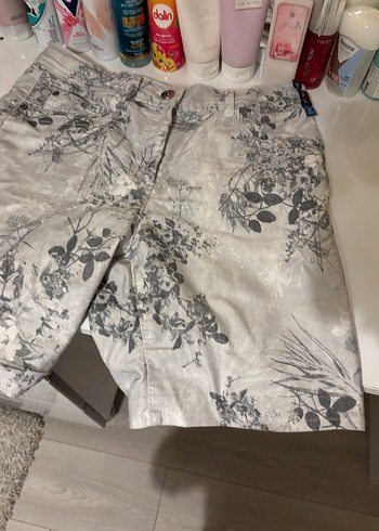 Gri Baskılı Rahat Kesim Erkek Şort - Görsel 10