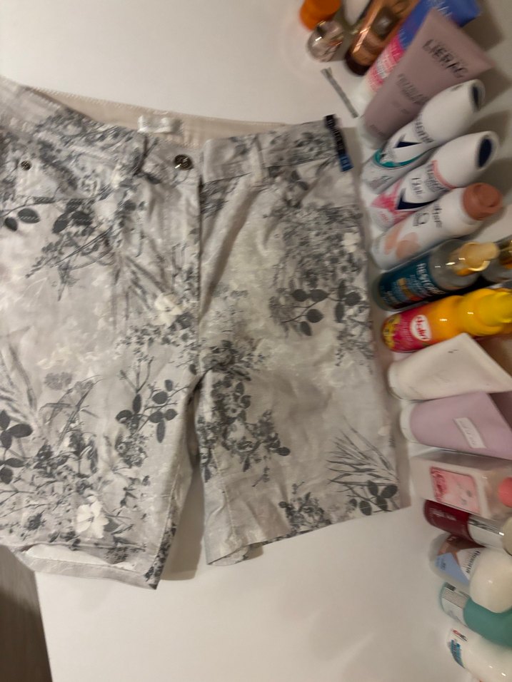 Gri Baskılı Rahat Kesim Erkek Şort - Görsel 3