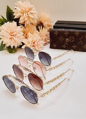 Louis Vuitton Bitiriyoruz,Tum urunler 639 tl dir,bu yuzden indirim istemeyin