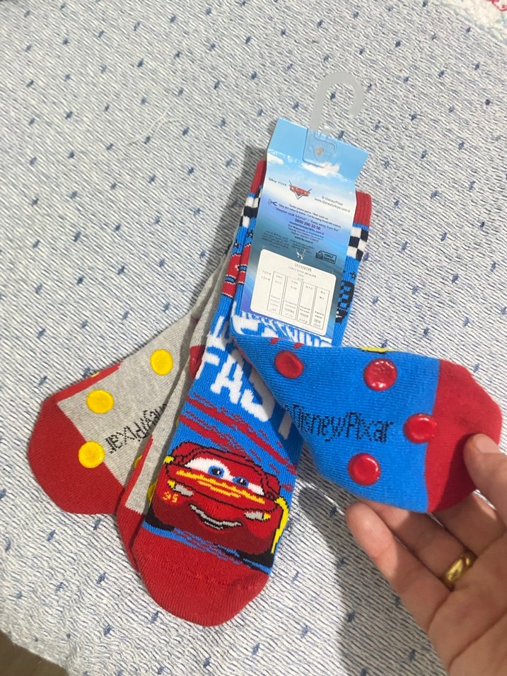 Çocuklar için Renkli Baskılı Arabalar Çorapları - Görsel 4
