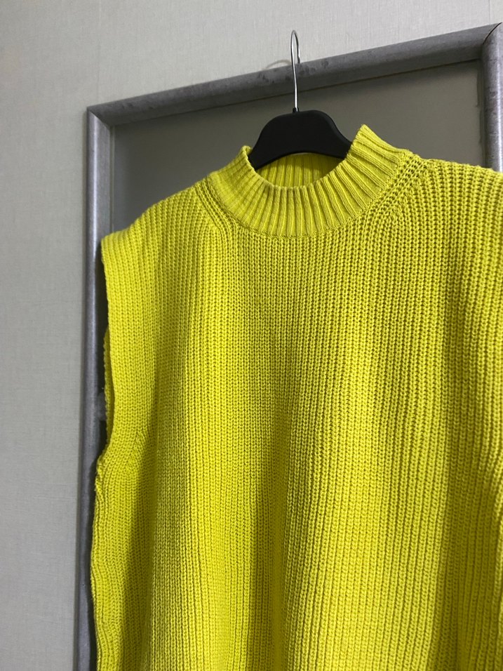 Sarı Triko Boğazlı Kadın Süveter - Görsel 2