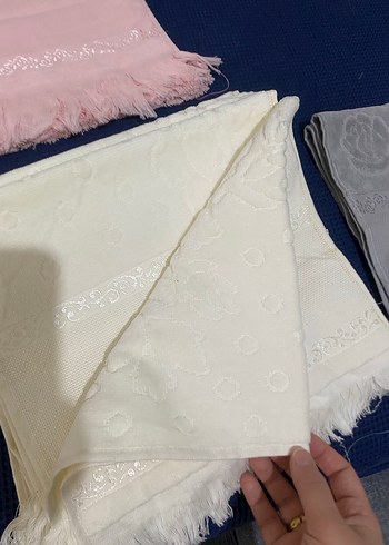 Pastel Renkli Beyaz Havlu seti - Görsel 3