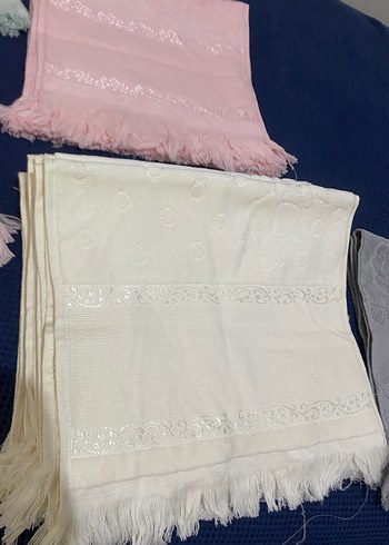 Pastel Renkli Beyaz Havlu seti - Görsel 2