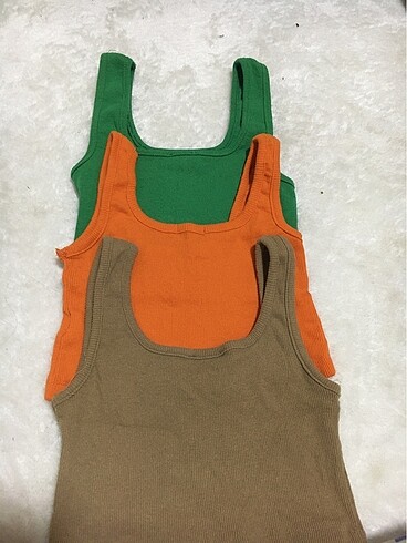Zara 3 Lü crop