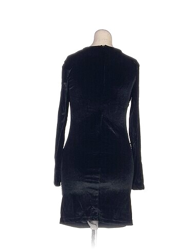 s Beden PreLoved Kısa Elbise %70 İndirimli.