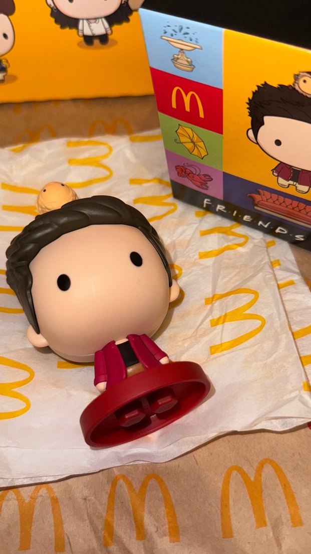 McDonalds Friends Ross karakteri - Görsel 2