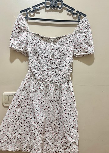 Terranova Küçük Kırmızı Çiçek Desenli Beyaz Elbise