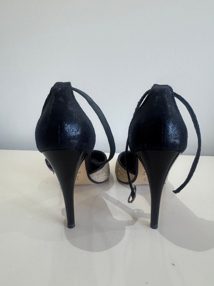 Dilipapuç Markalı Altın Simli Siyah Stiletto Topuklu Ayakkabı - Görsel 4