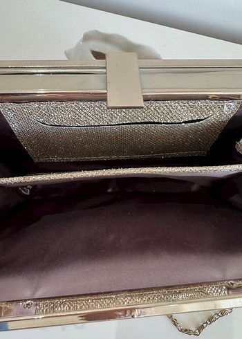 Zincir Detaylı Altın Rengi Kadın Clutch Çanta - Görsel 4