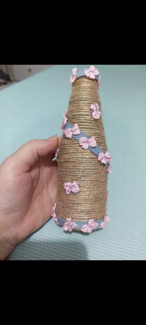 Pembe Fiyonk Detaylı Hasır Vazo - Görsel 2