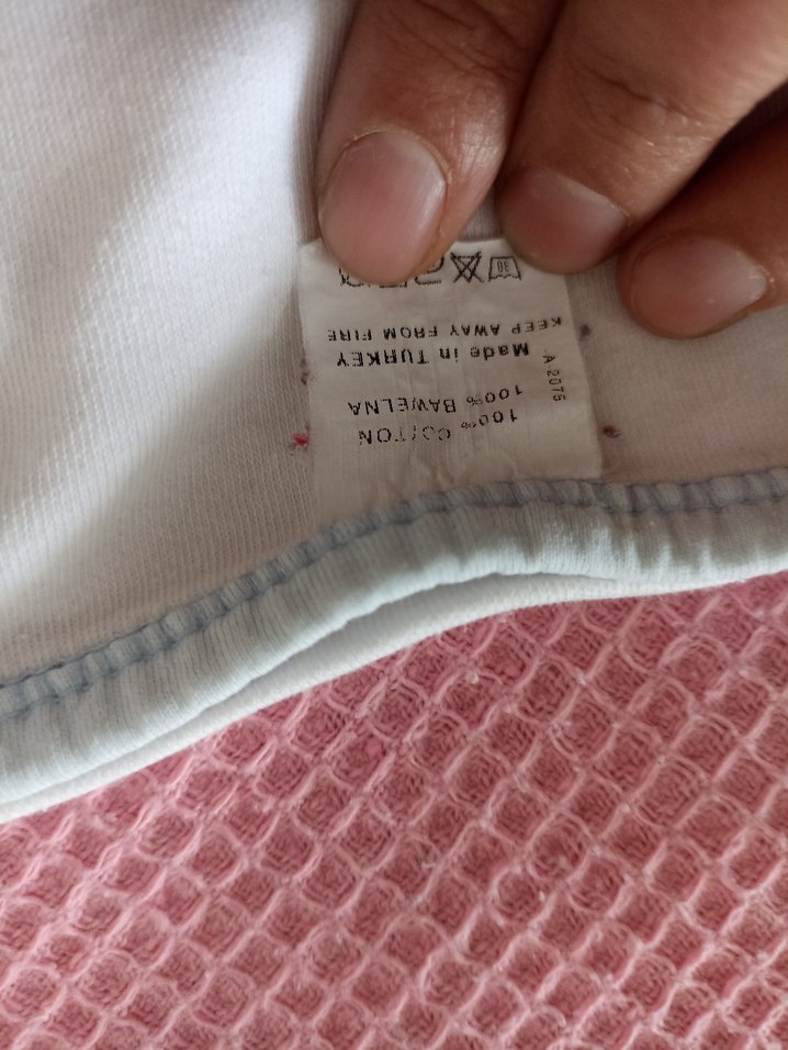 Beyaz Bebek Battaniyesi Kapüşonlu Yumuşak Kumaş - Görsel 2