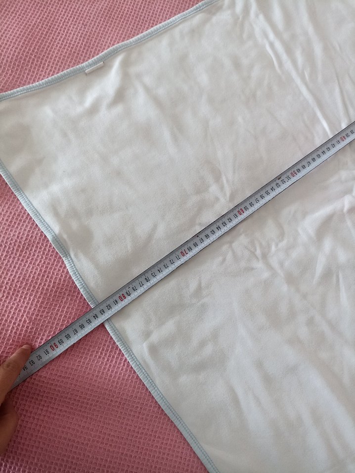 Beyaz Bebek Battaniyesi Kapüşonlu Yumuşak Kumaş - Görsel 4