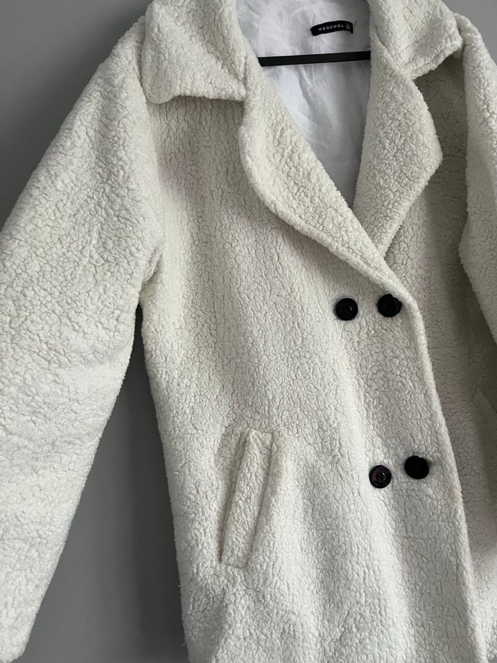 Düğmeli Beyaz Midi Kadın Kaban - Görsel 2