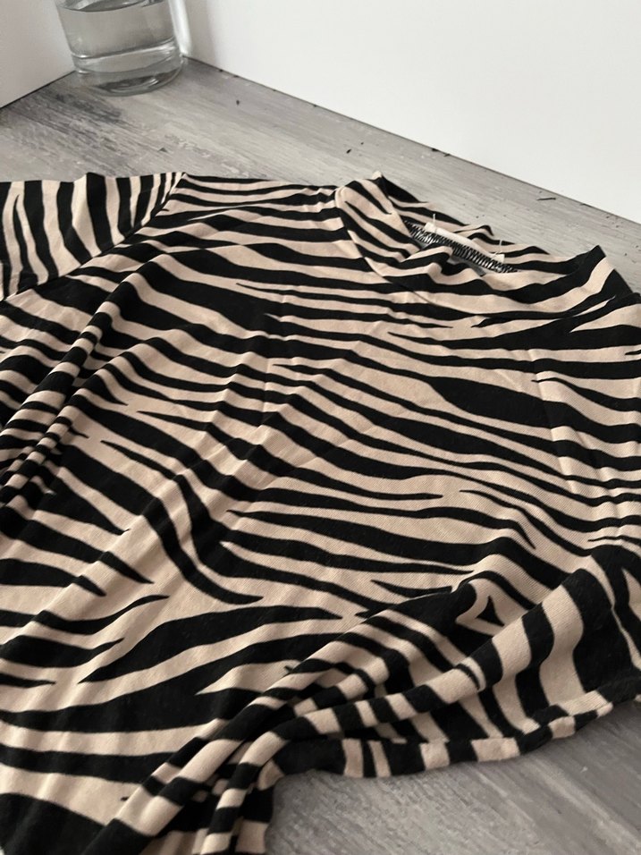 Kahverengi Zebra Desenli Uzun Kollu Bluz - Görsel 2