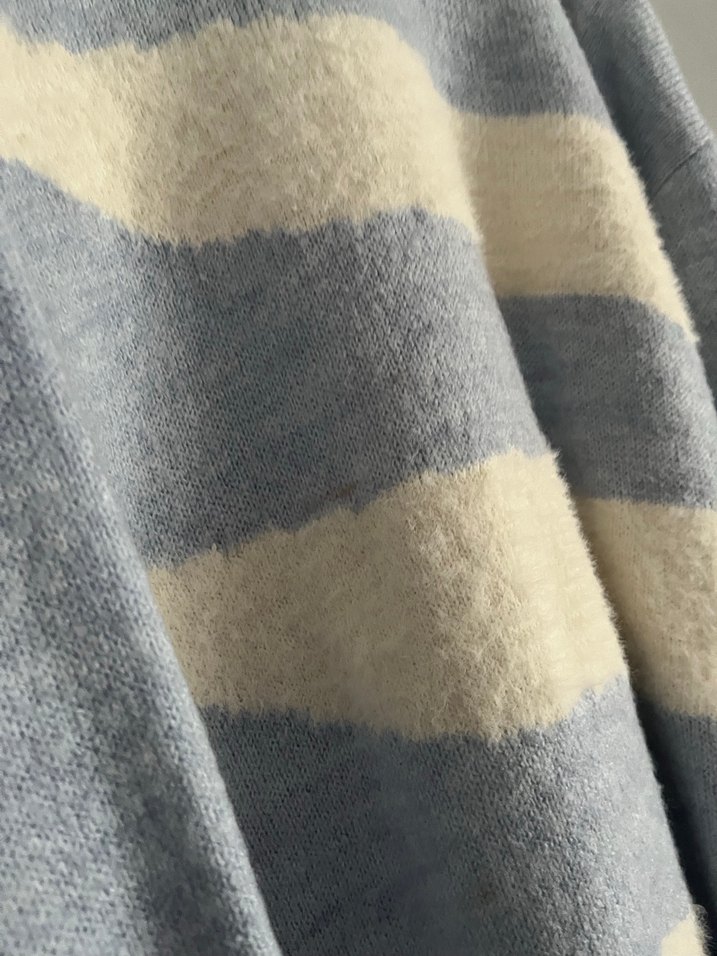 Gri Zebra Desenli Örgü Kadın Kazak - Görsel 2