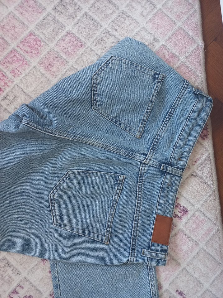 Mavi Yüksek Bel Rahat Kesim Kadın Jean - Görsel 3