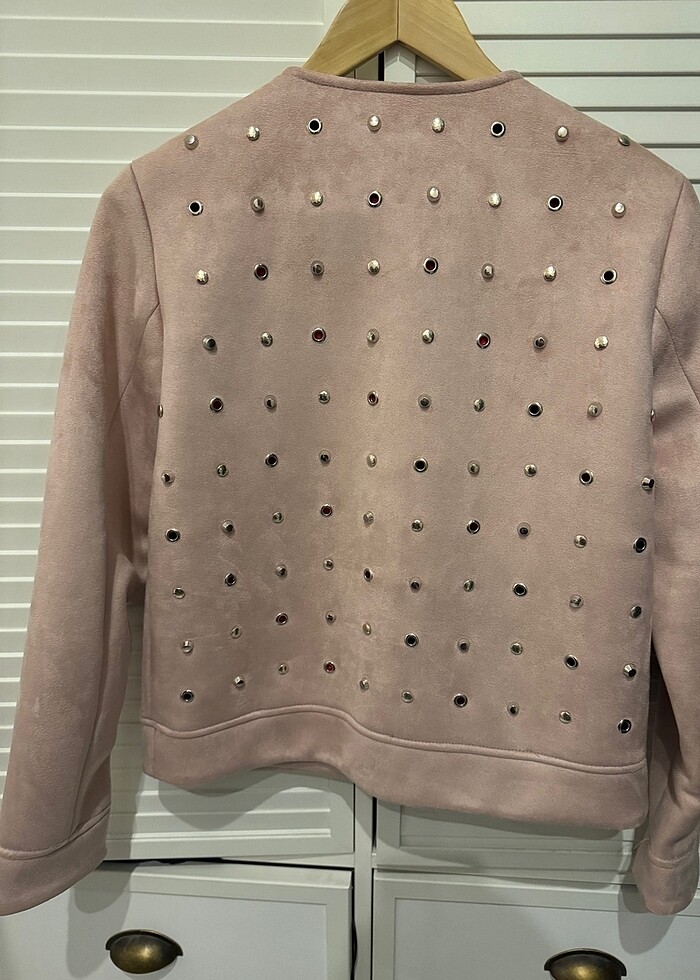 Zara Pudra Süet Görünümlü Zımbalı Crop Ceket - Görsel 2