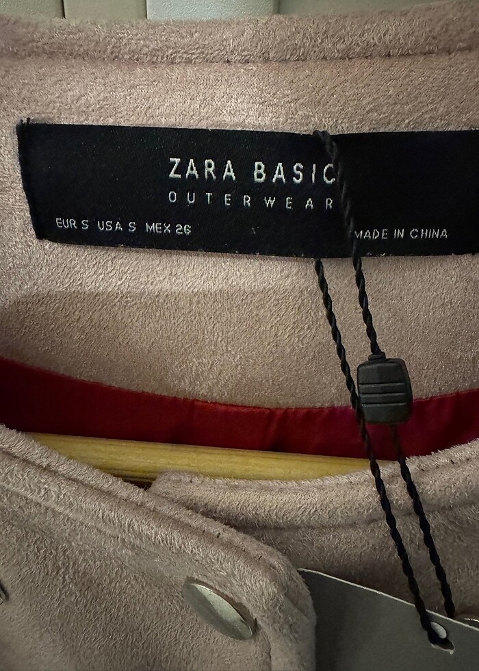 Zara Pudra Süet Görünümlü Zımbalı Crop Ceket - Görsel 3