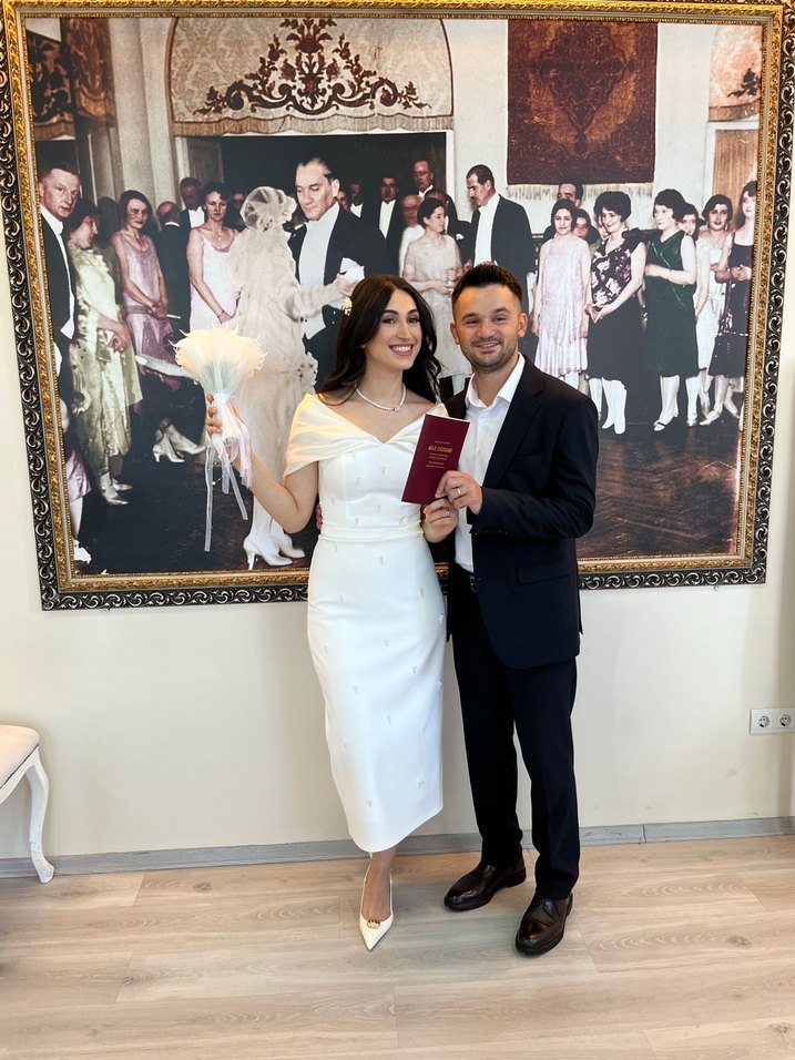 Beyaz Straplez Midi boy Nişan Elbisesi - Görsel 2