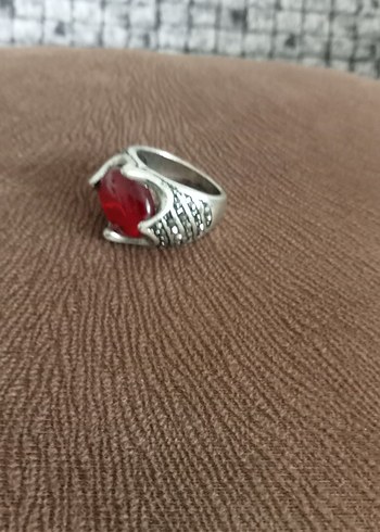  Beden Kırmızı Gotik Kalp Yüzük ve Zincir Kolye