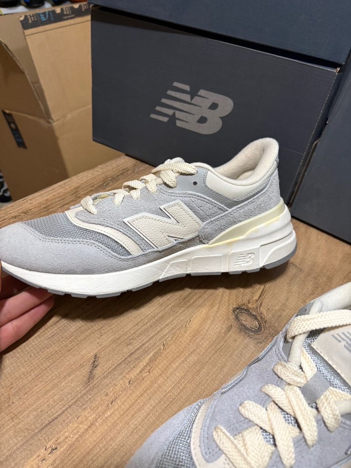 New Balance 997R Spor Ayakkabı - Görsel 4