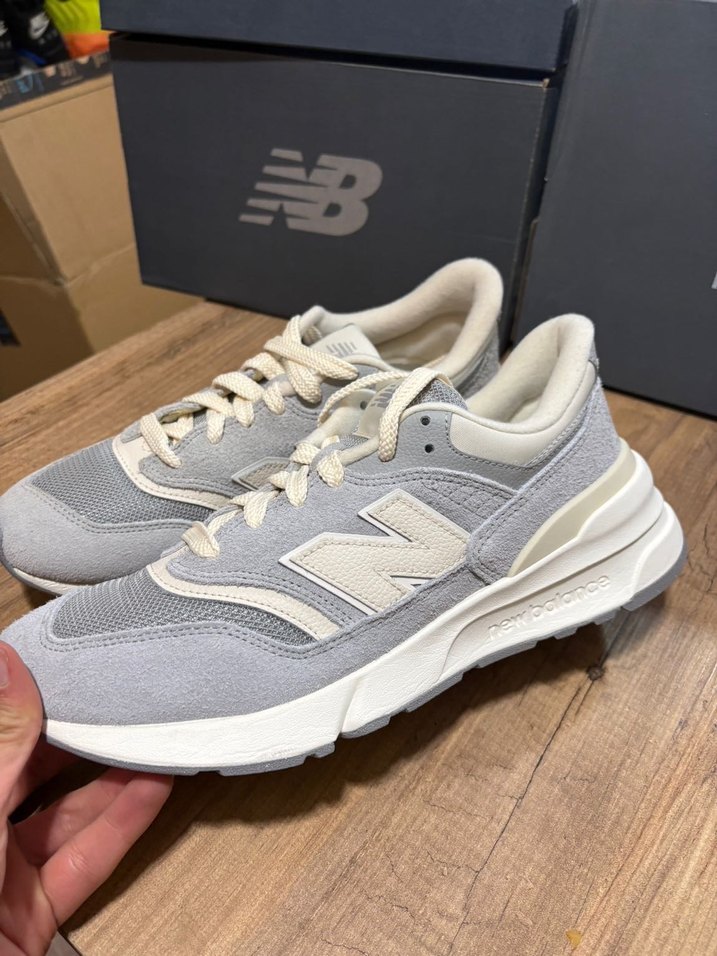 New Balance 997R Spor Ayakkabı - Görsel 2