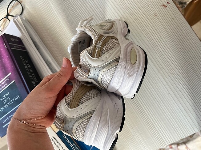 38 Beden beyaz Renk New Balance 530