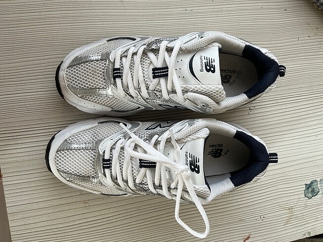 New Balance 530