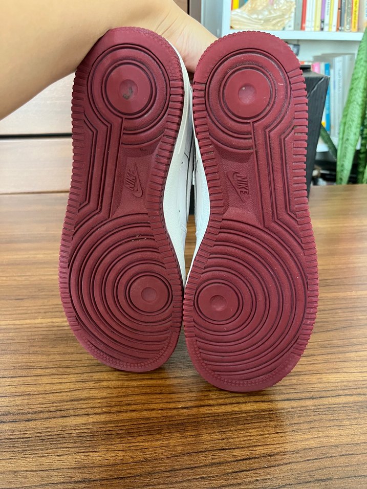 Nike Air Force 1 Low Beyaz & Bordo Sneaker — görsel 8/11