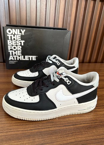 Nike Air Force 1 Siyah Beyaz Sneaker