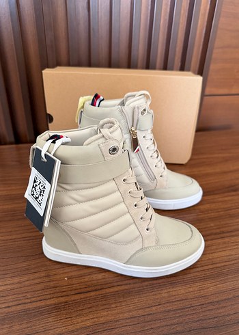 Tommy Hilfiger ürünü