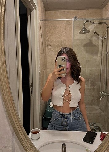 Önü Taşlı Crop