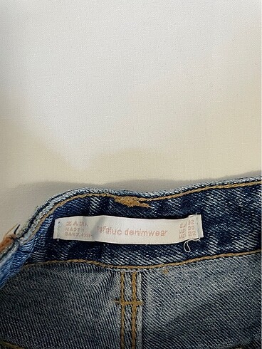16-17 Yaş Beden ZARA Jean Şort