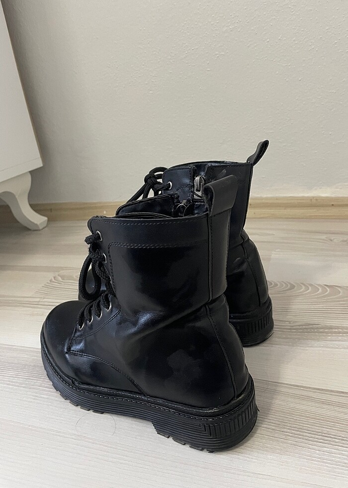 Deri Bot - Görsel 2