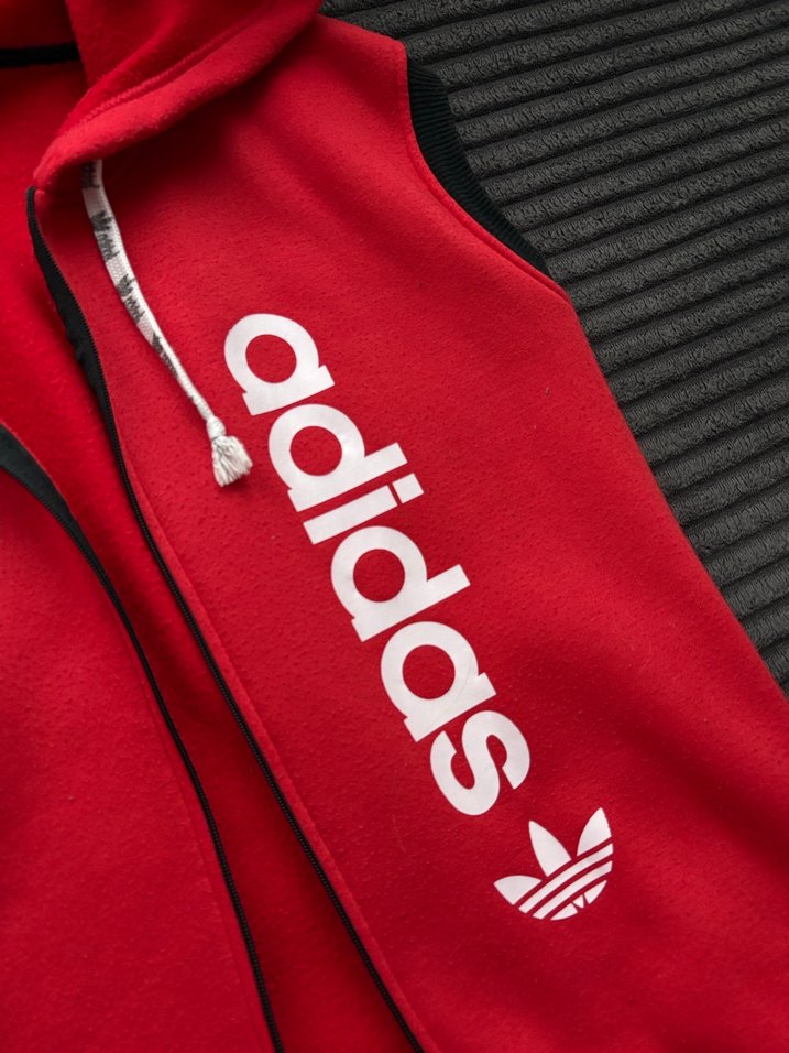 Kırmızı Kapüşonlu Adidas Yelek - Görsel 2
