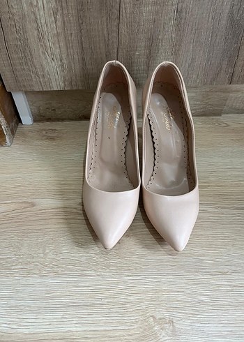 38 Beden Bej Modern Klasik Stiletto Topuklu Kadın Ayakkabı
