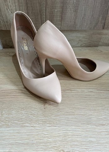 Bej Modern Klasik Stiletto Topuklu Kadın Ayakkabı