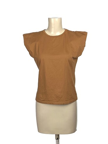 Diğer T-shirt %70 İndirimli.
