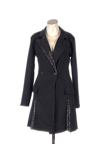 Diğer Blazer %70 İndirimli.