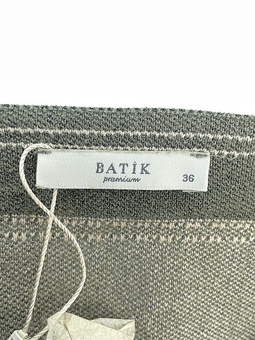 36 Beden yeşil Renk Batik Mini Etek %70 İndirimli.