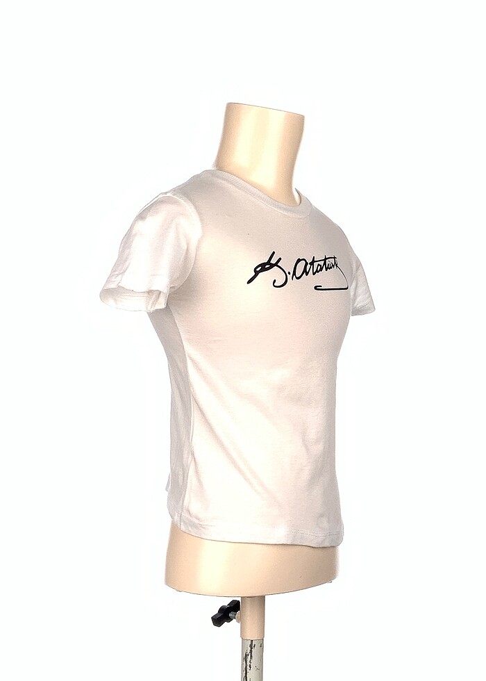 LC Waikiki T-shirt %70 İndirimli. - Görsel 2