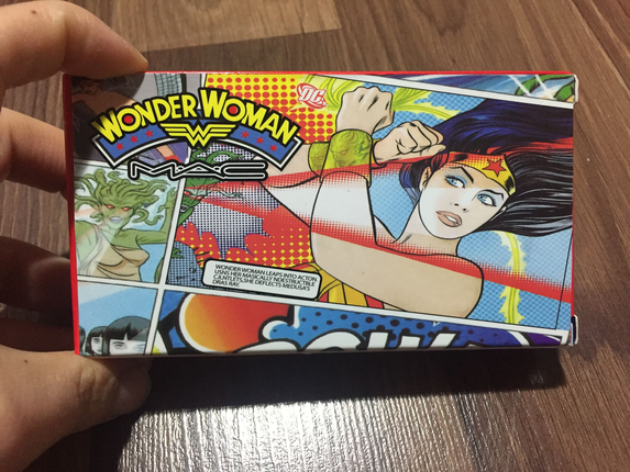 MAC Wonder Woman Valiant Eye Shadow yurtdışından geldi