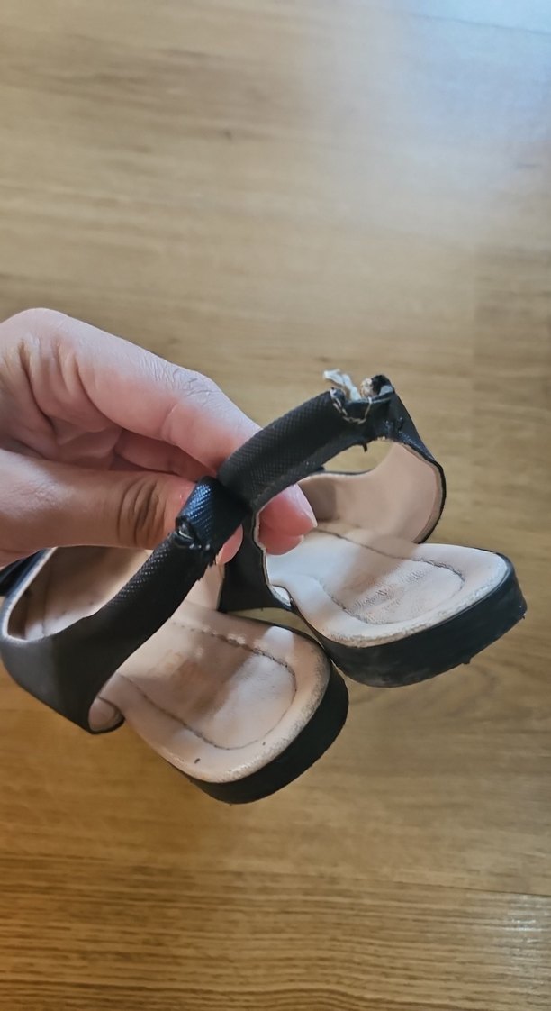 siyah fiyonklu babet bambi - Görsel 3