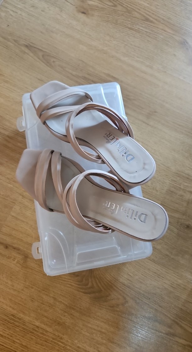 Bej Topuklu Minimalist Kadın Terlik - Görsel 4