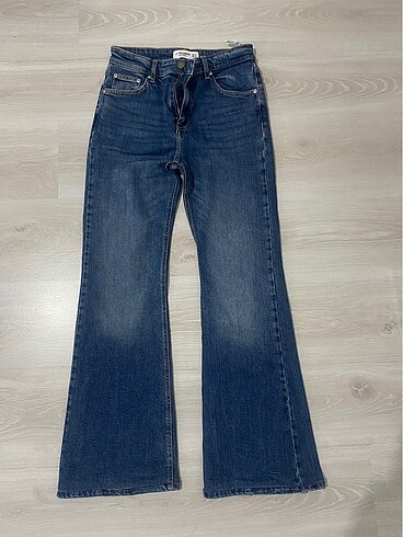 m Beden Pull bear İspanyol paça jean