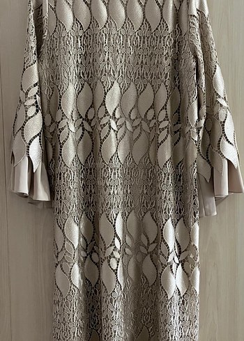 Nakışlı Modern Klasik Bej Uzun Kadın Elbise - Görsel 2