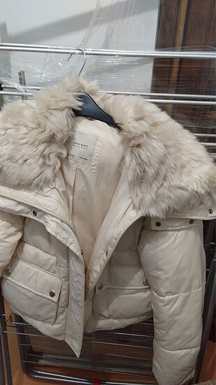 Zara Mooontttt