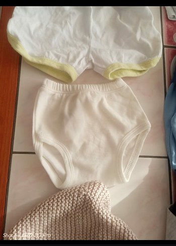 Kız Çocuk Bej Kapüşonlu Örgü Hırka - Görsel 2