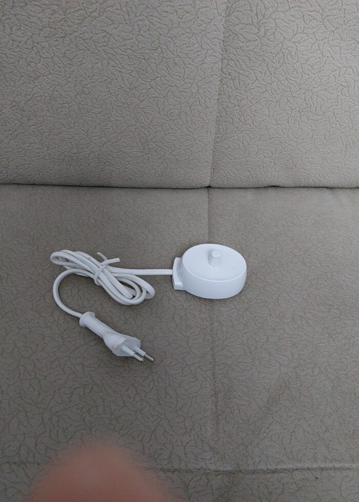 Braun Oral b sarjlı diş fırçasi şarj aleti typ 3757 - Görsel 2